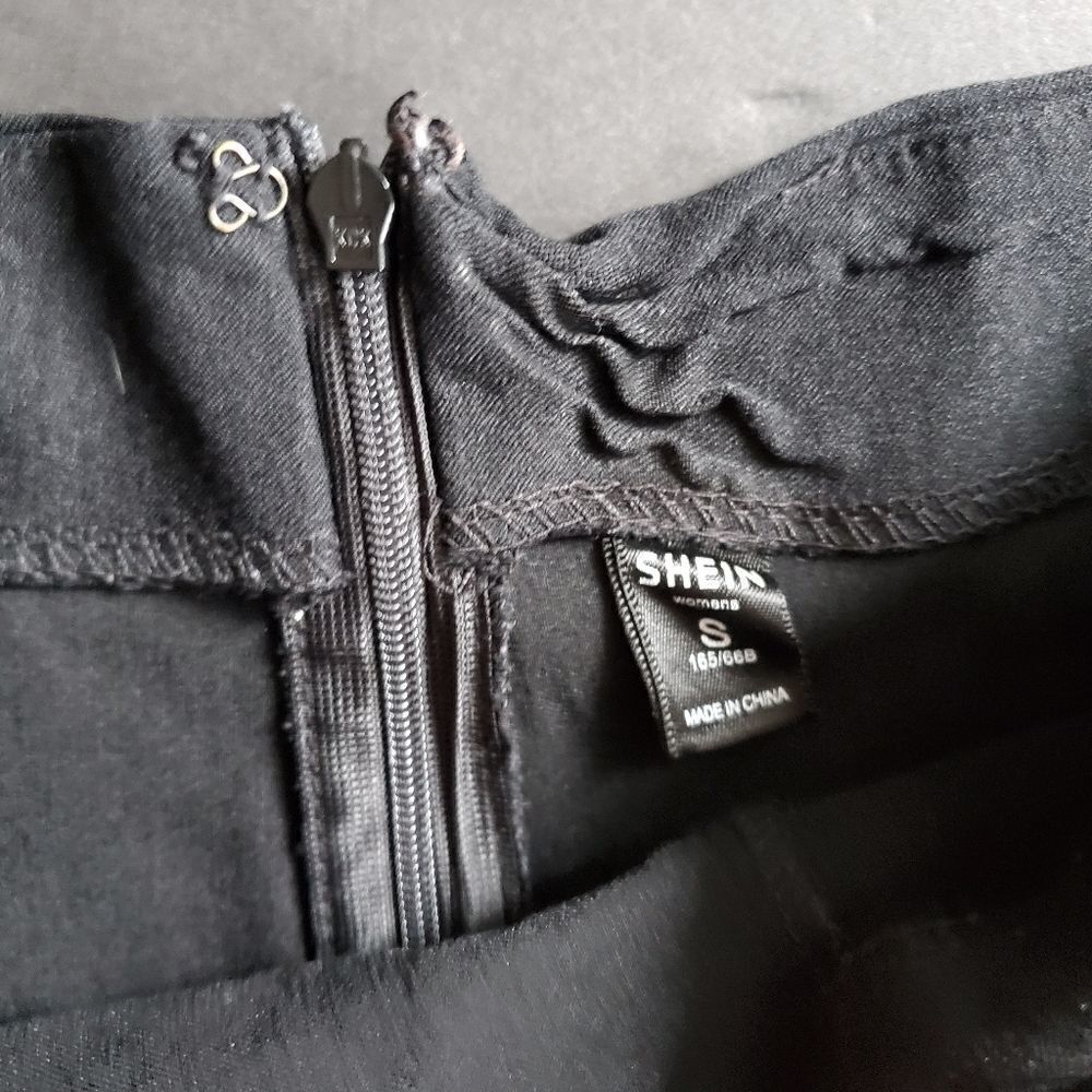 Shein black skort - Picture 2 of 8